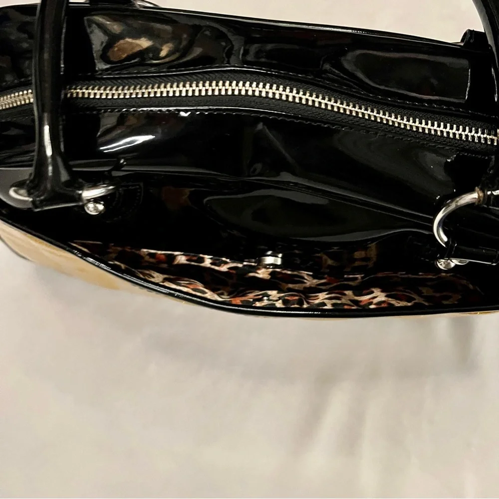 Lux de Ville Gold Metallic Sparkle & Black Handbag - Picture 6 of 11